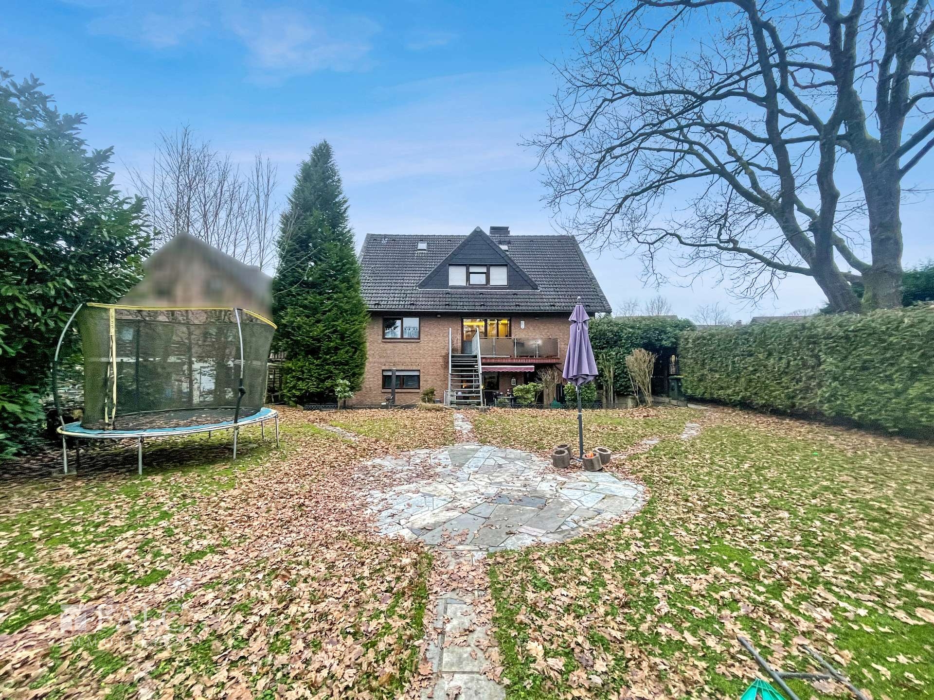 Hausansicht Garten